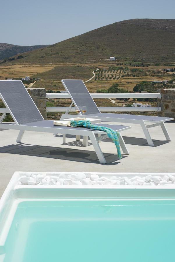 Parian White Luxury Apartments Páros Eksteriør bilde