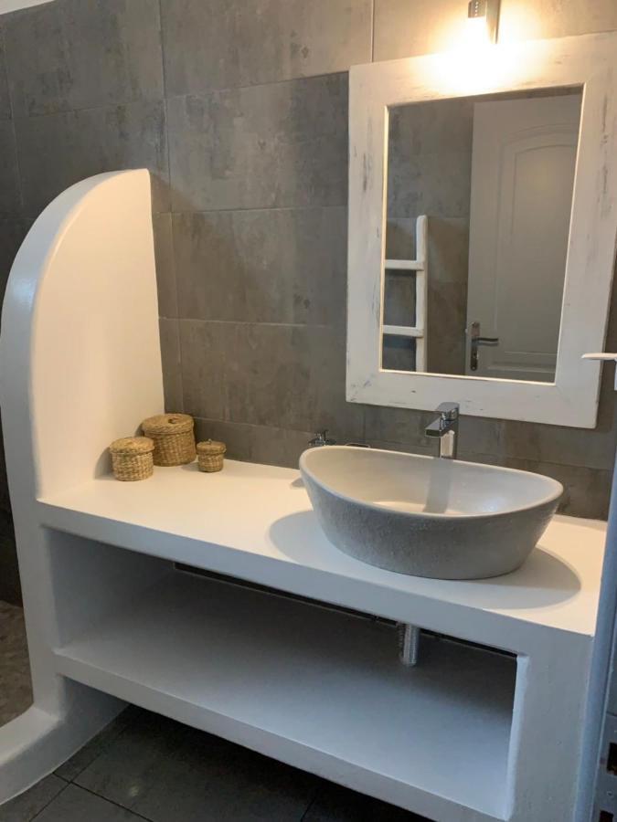 Parian White Luxury Apartments Páros Eksteriør bilde